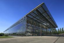 Germany, Herne, Ruhr area, Westphalia, North Rhine-Westphalia, NRW, Herne-Sodingen, solar power plant Academy Mont Cenis, advanced education academy of the interior ministry of NRW, Glas Gebäude, route der industriekultur