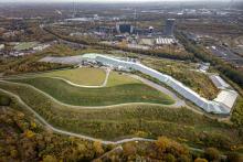 Luftbild, alpincenter Bottrop Skihalle auf der Halde Prosperstraße und ehemaliges Bergwerk Prosper-Haniel, jetzt ArcelorMittal Bottrop im Stadtteil Welheim in Bottrop, Ruhrgebiet, Nordrhein-Westfalen, Deutschland