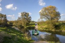 Personen und Radfahrer Fähre über die Lippe, bei Haltern, Handbetrieb, Lippefähre Maifisch