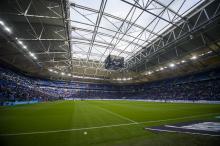 Fußball: 2. Bundesliga, Saison 2021/2022, 21. Spieltag, FC Schalke 04 - Jahn Regensburg am 05.02.2022 in der Veltins Arena in Gelsenkirchen